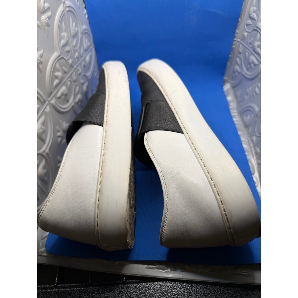 Chanel Two Tone Black White Leather Slip On Sneakers CC Logo Flats - Picture 10 of 15